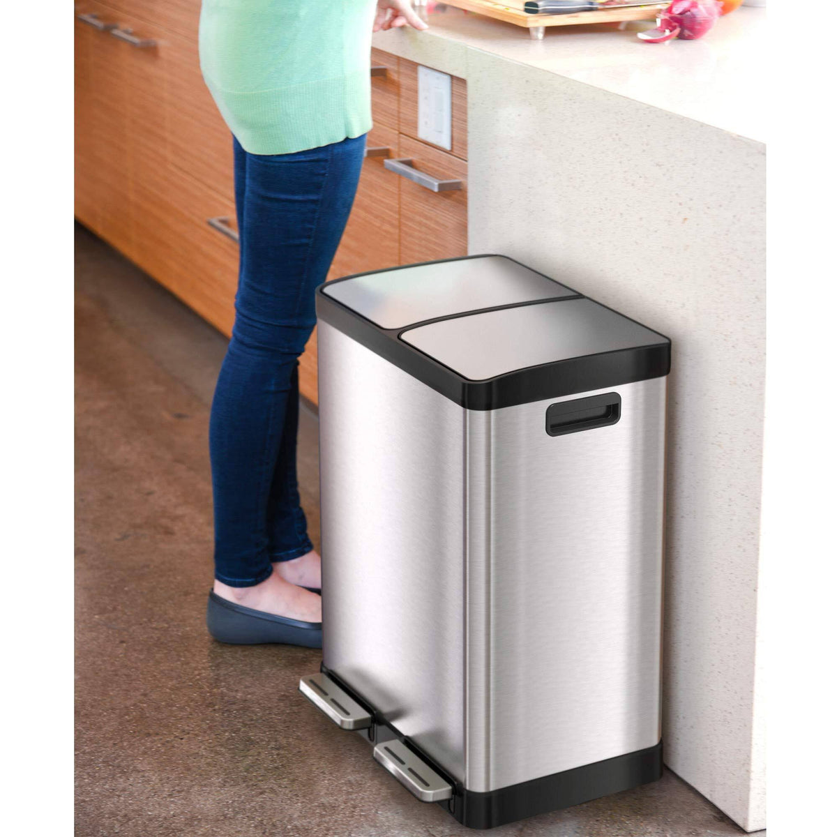 16 Gallon Stainless Steel Step Trash Can J571