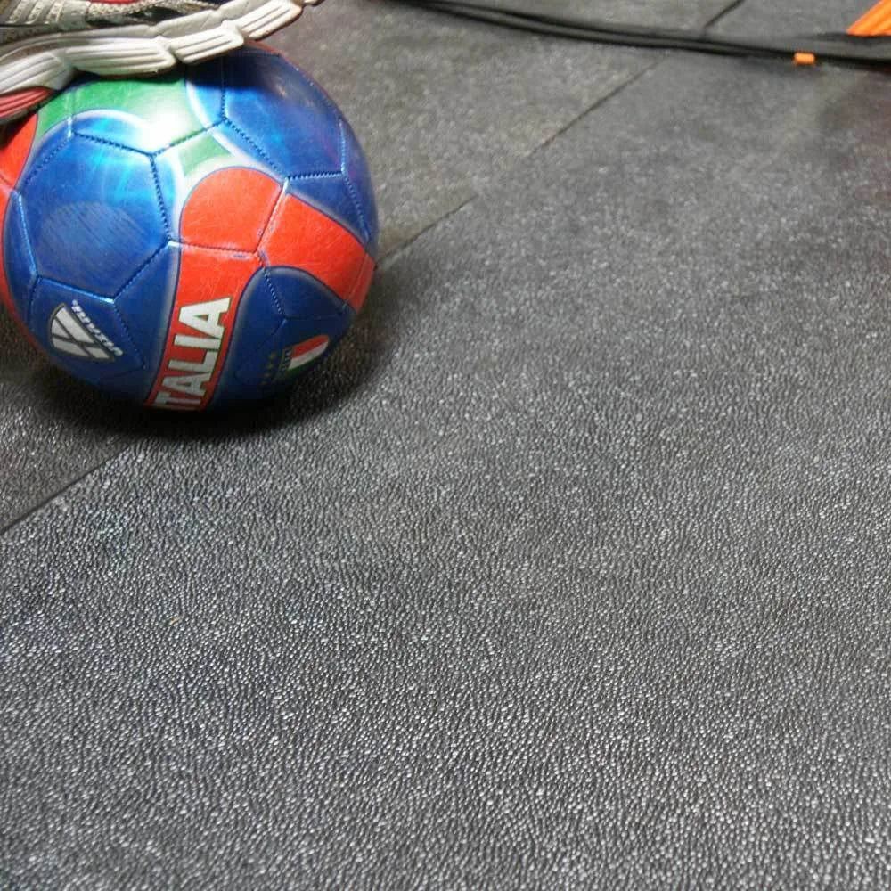 Black 1/8 in Rubber Runner Mat M972