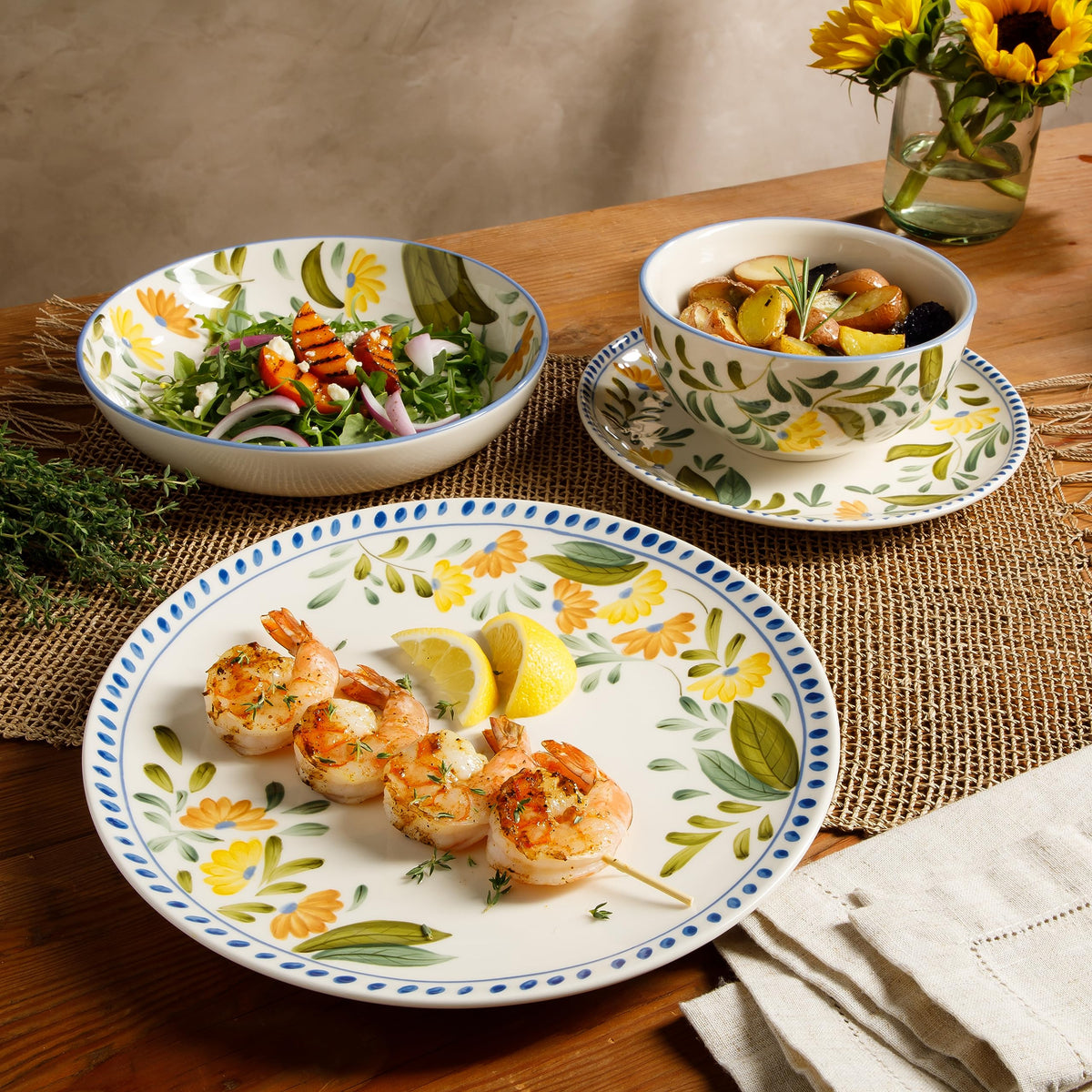 Hand Painted Stoneware Floral Dinnerware Set, Service for Four (16pcs) T1390