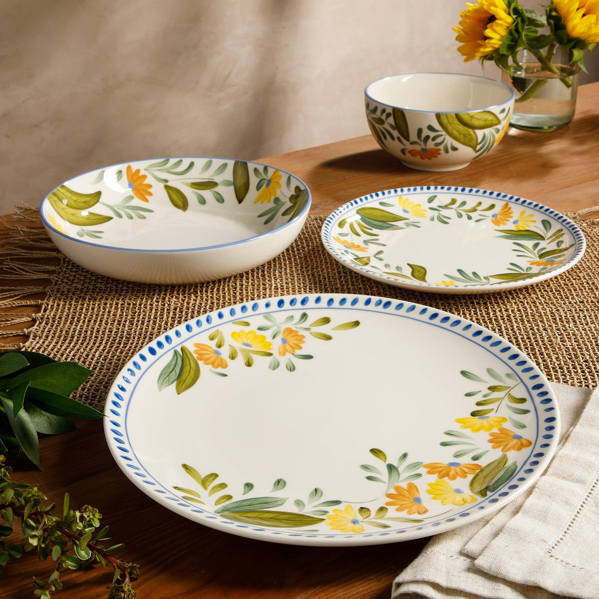 Hand Painted Stoneware Floral Dinnerware Set, Service for Four (16pcs) T1390