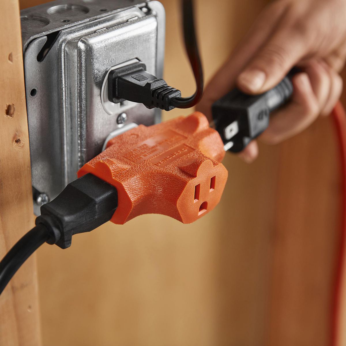 3-Way Grounded Adapter L7329
