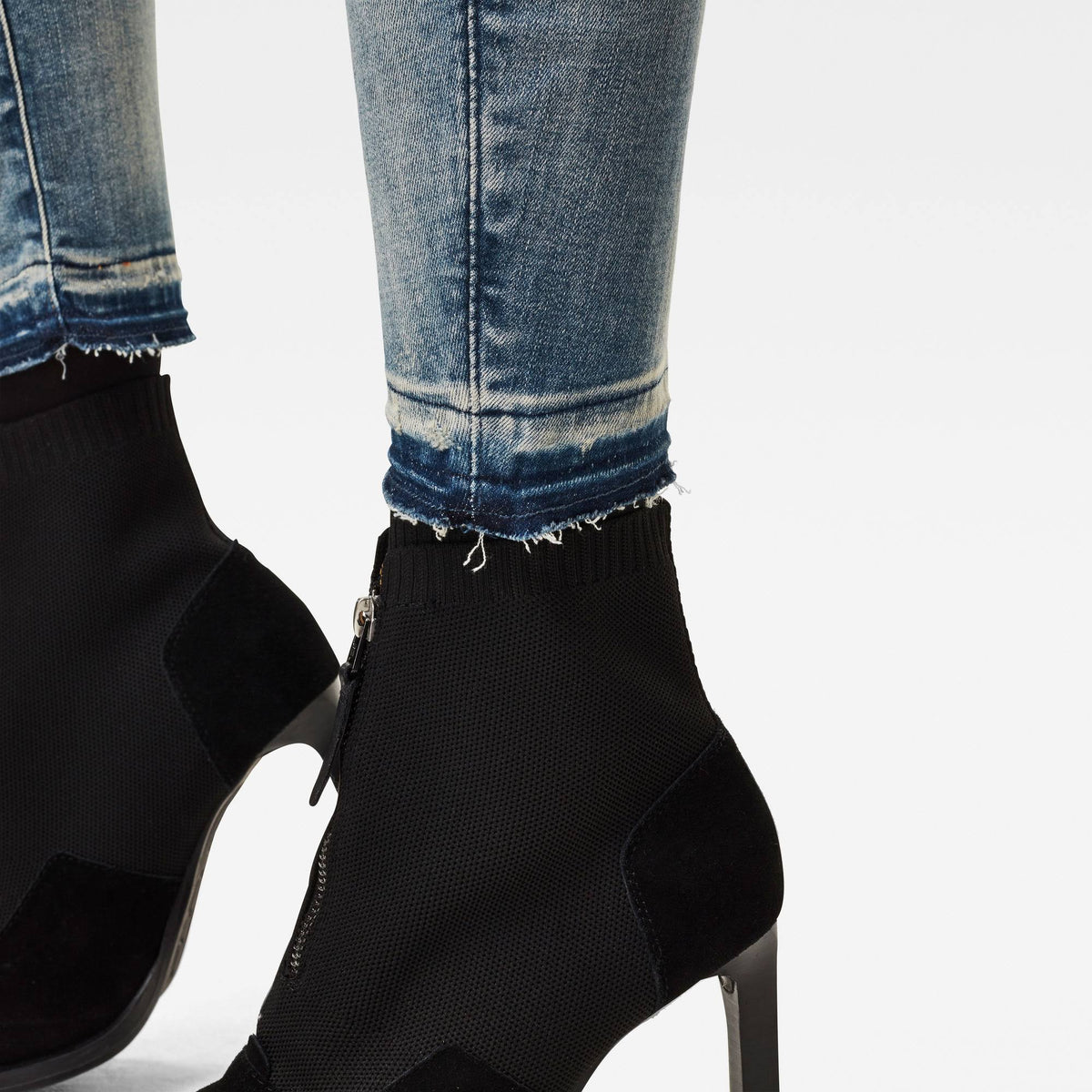 Mid Skinny Ripped Ankle Jeans Q7640